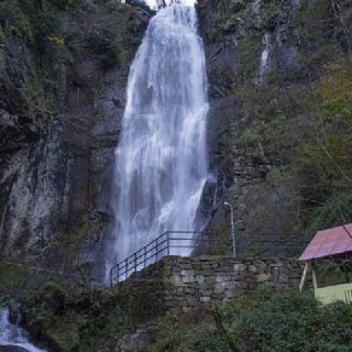 آبشار ماخونتسی