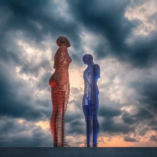 تندیس مجسمه علی و نینو