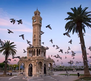 تور ازمیر: سفری به قلب تاریخ، فرهنگ و طبیعت