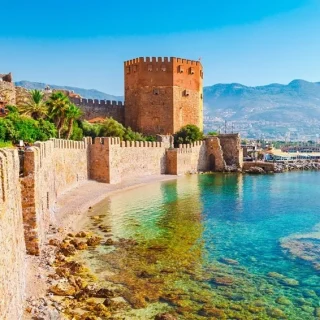 تور هوایی آلانیا: سفر به بهشت مدیترانهای